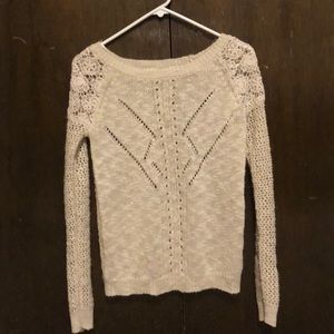 Creme sweater